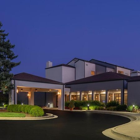 Courtyard By Marriott Louisville East Exterior photo